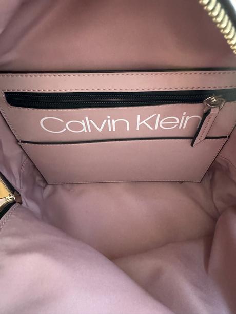 Ruksak calvin klein, calvin klein