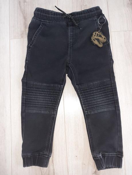 Čierne štýlové rifle, next,98