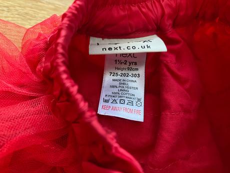 Tu suknicka, next,92