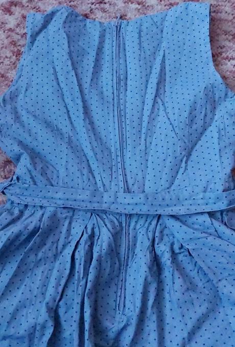 Bledomodré šaty, orsay,s