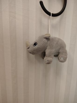 Plyšový nosorožec, kinder maxi ferrero, vud28, 