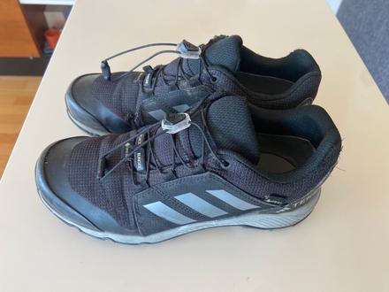 Predám prechodné tenisky adidas terrx goratex, adidas,36
