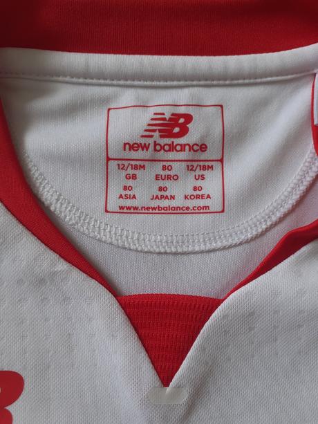 Dres liverpool, new balance,80