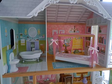 Drevený domček kidcraft,