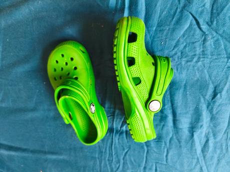 Crocsy, crocs,<17