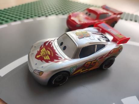 Cars blesk mcqueen autá,