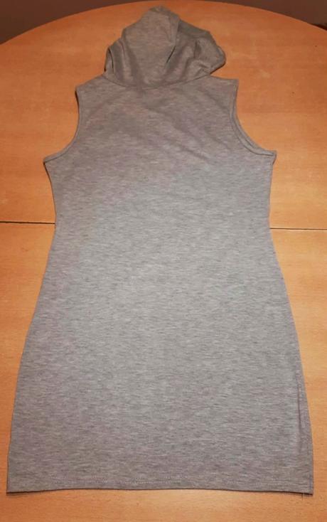 Predám  športové mini šaty veľ.s, s