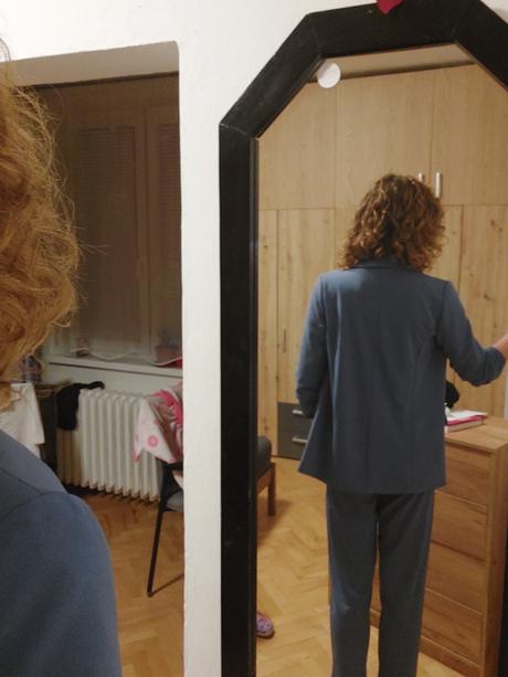 Biznis kostým, reserved,s