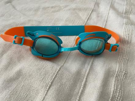 Plavecké okuliare deflín,