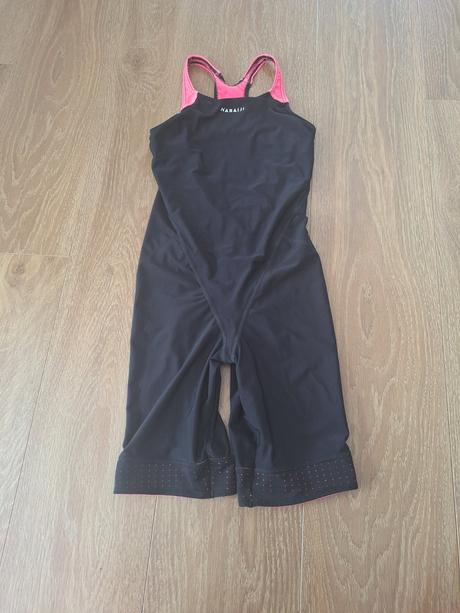 Plavky a plavecky overal, 152