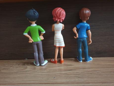 3x postavička 15 cm, 