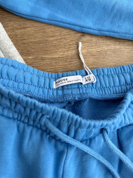 Teplakova súprava, xs