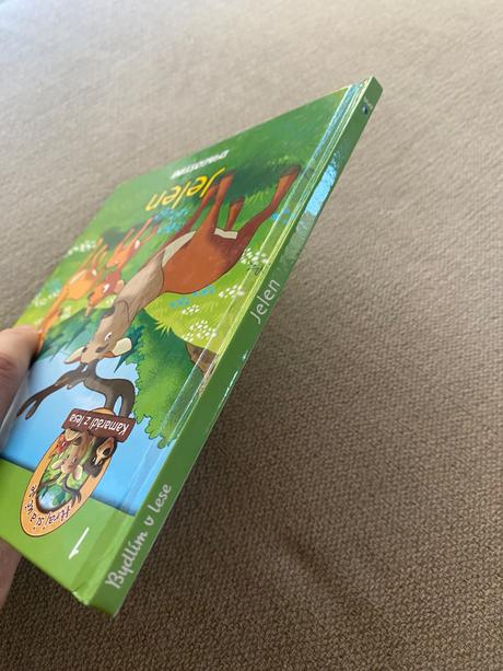 Bydlím v lese jelen,