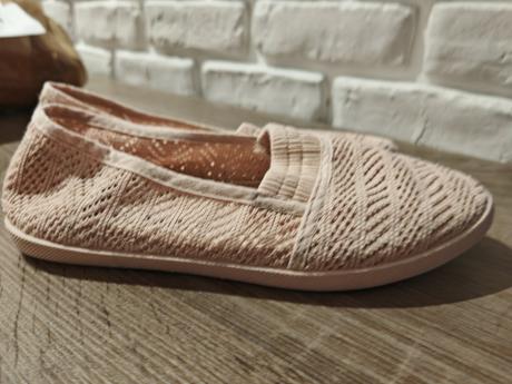 Uzasne letne slip on 35 vd 22,5 cm, 35