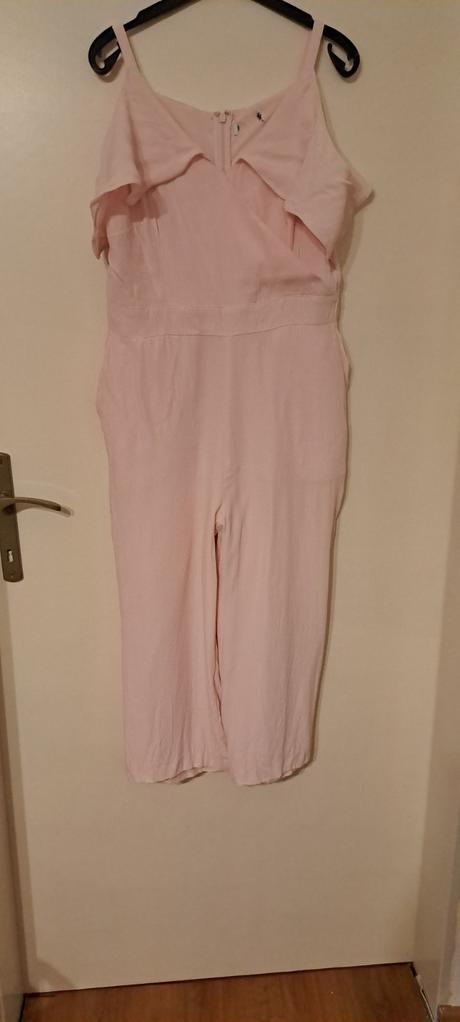 Overal, warehouse,42