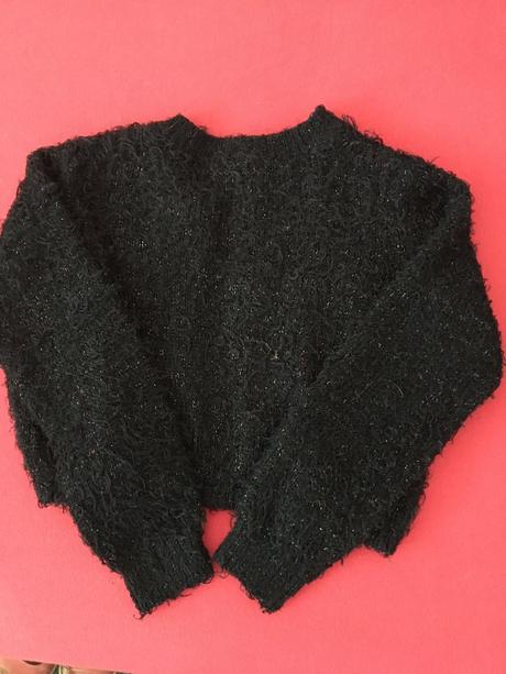 Slávnostný svetrík, 122