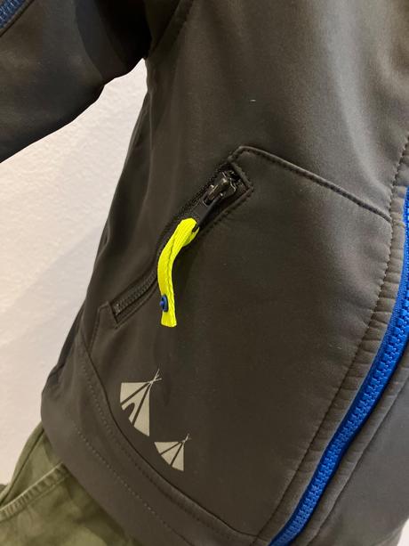 Chlapčenská prechodná vetrovka (92), 92