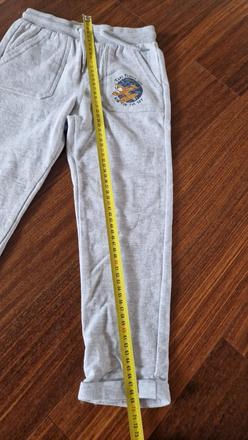 Tepláky ako nové, 122