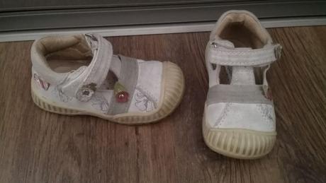 Dievcenske topanky kozene, baťa,21