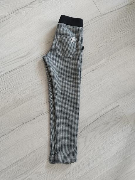 Jeggins, 116