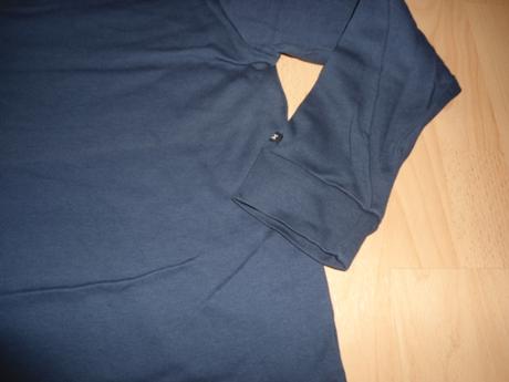 Tmave modre tricko, 152