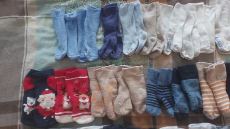 51 párov ponožiek veľ. 15-18, 18