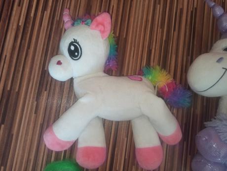 Rozne jednorozce plysaky, 