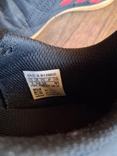 Adidas halovky 32, adidas,32
