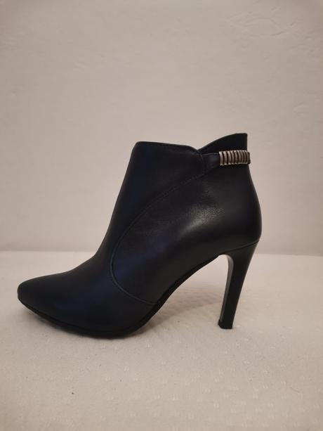 Dámske kožené koníkove čižmičky, kornecki,40