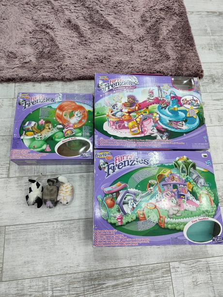 Furry frenzies interaktívne dráhy a škrečkovia, 