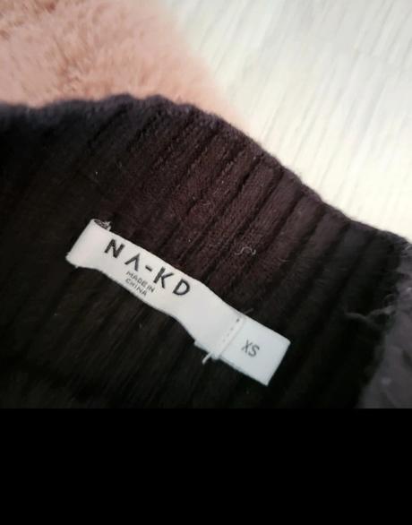 S kvalitne svetrove midi saty, s