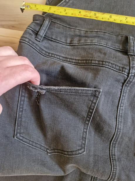 Damske saty na traky znacky simple be, m