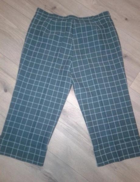 Kárované 3/4 nohavice 44, 44
