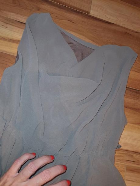 Prekrásne kvalitné padave šaty s, s