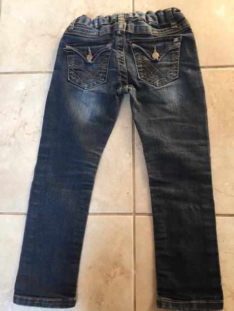 Elastické pohodlné na cvok rifle, 104