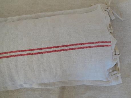 Vankúše menšie , vačšie, podlhovasté,, 