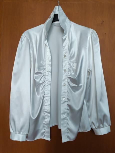 Saténová blúzka, m