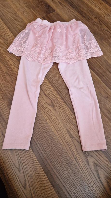 Legíny so sukničkou, 122