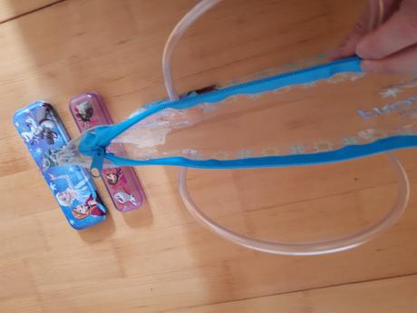 Frozen kabelka, peračník, krabičky, 