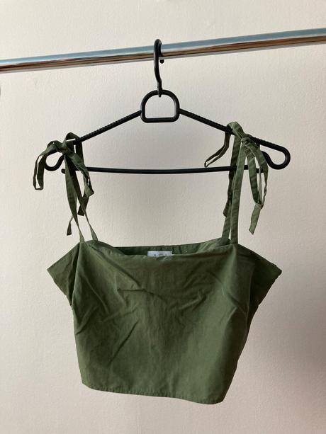 Khaki top, s