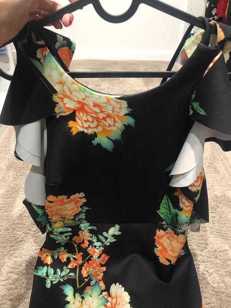 Spolocenske saty, 40