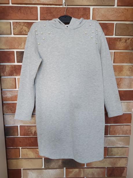 Mikinové šaty, 146