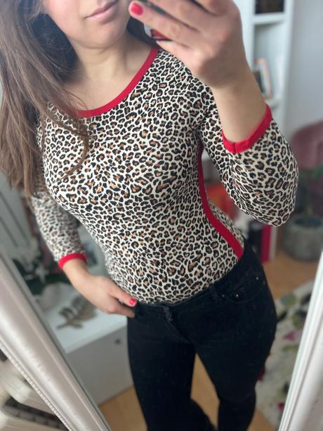 Body s leopardím vzorom, new yorker,l