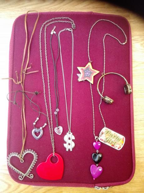 Mix dievčenská bižutéria, náhrdelníky, sety,