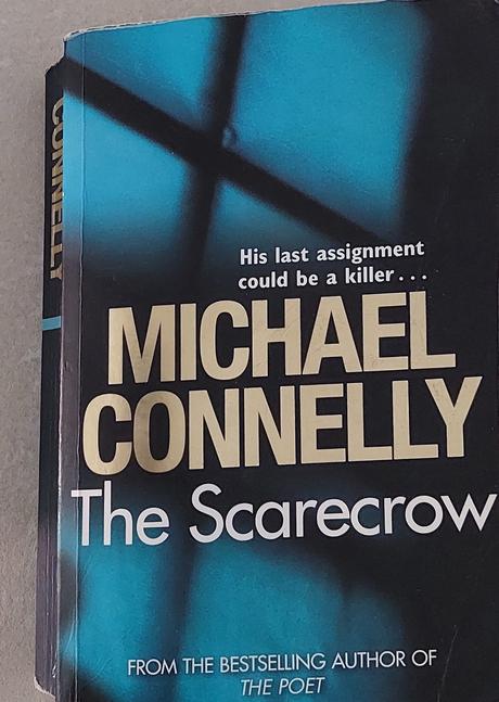 Michael connelly. the scarecrow, 