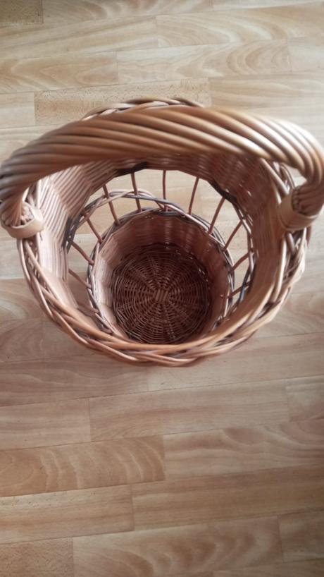 Ručne pletený košík, 