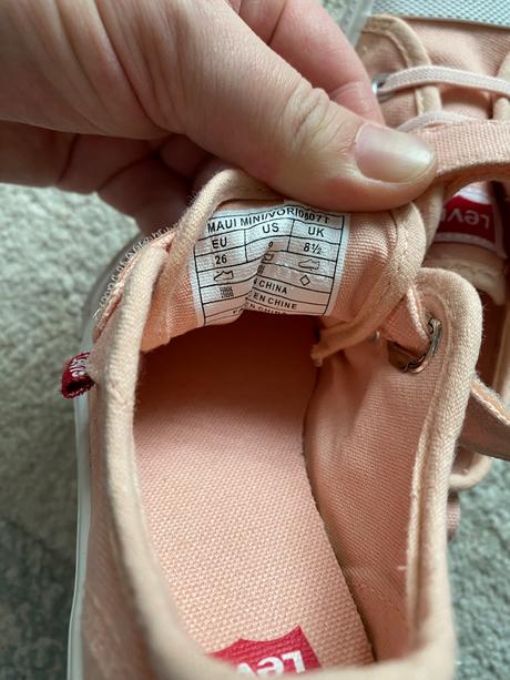 Pohodlné značkové platenky, levis,26