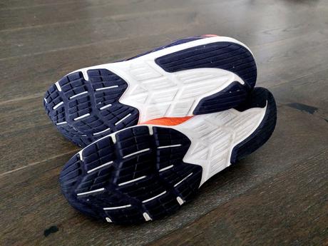 Perfektne ultralahke tenisky zn. aesics v.35,5a36, 35