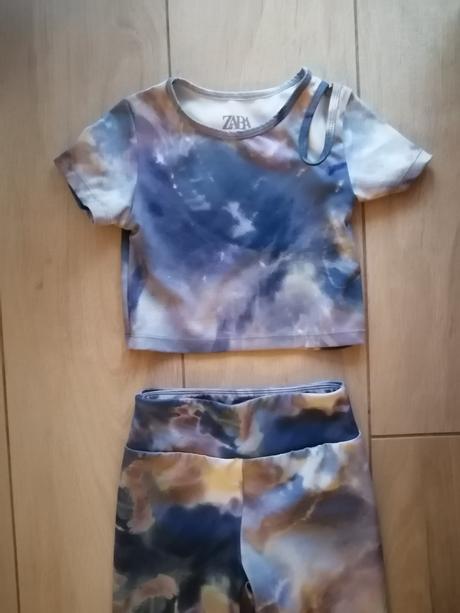 Súprava na cvičenie legíny a crop top, 116