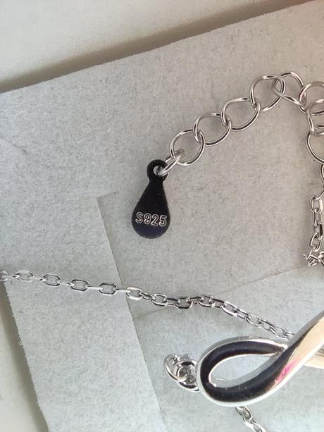 Strieborny naramok nekonecno,